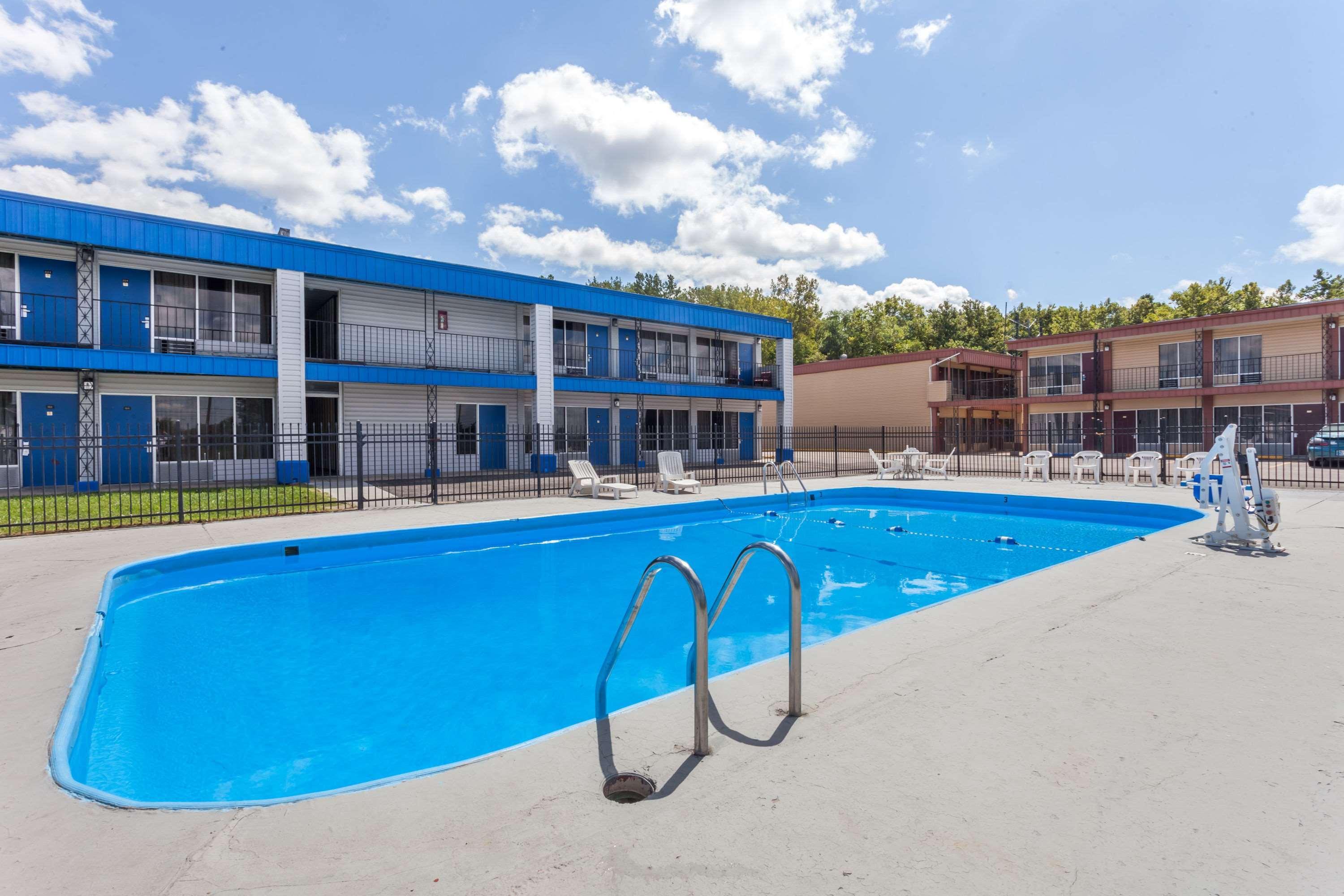 Days Inn Seymour Exteriér fotografie